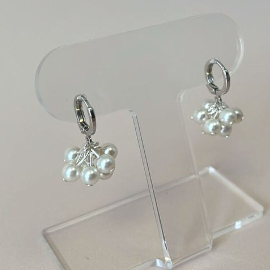 Gabriella Cluster Pearl Earring