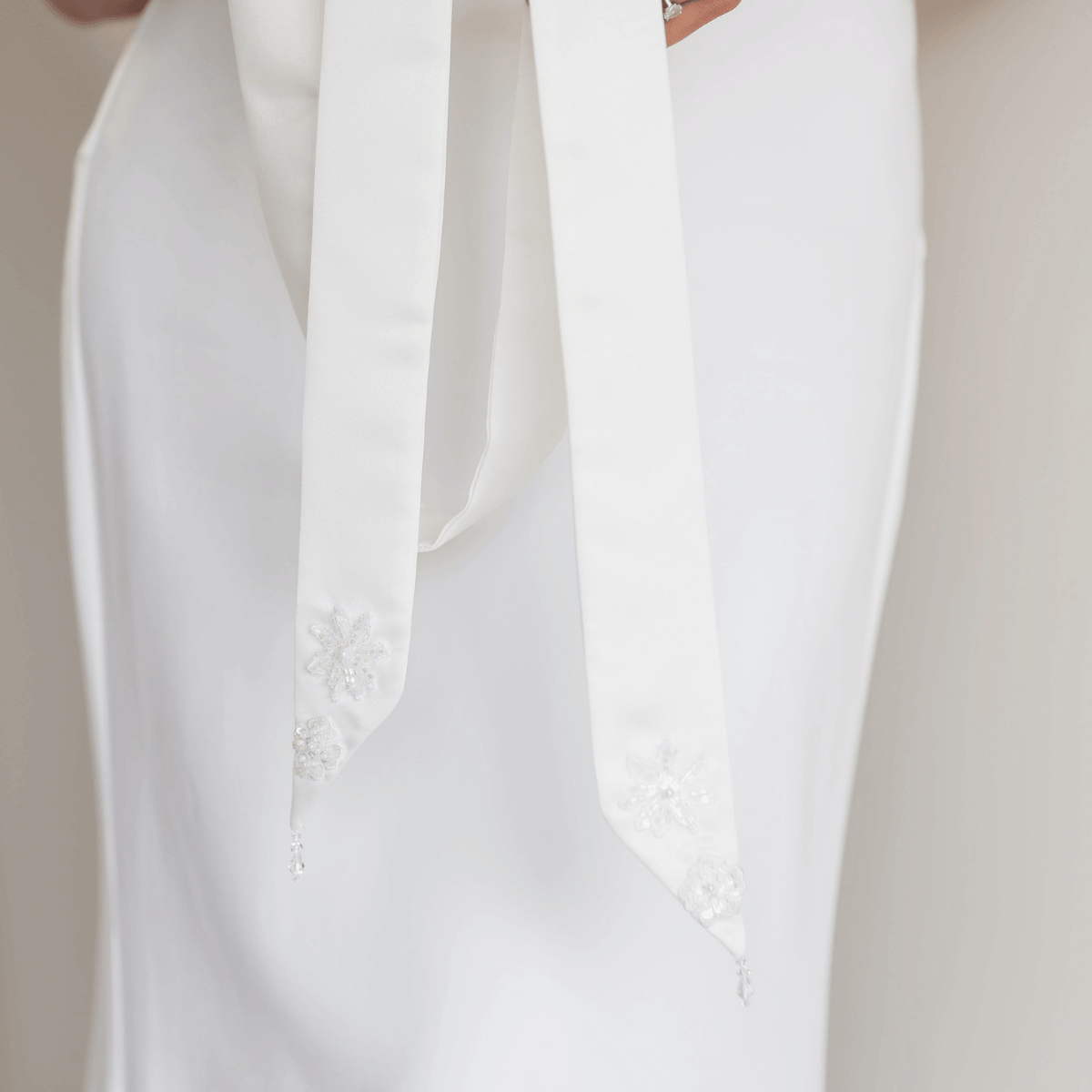 Juliette Hand Tie