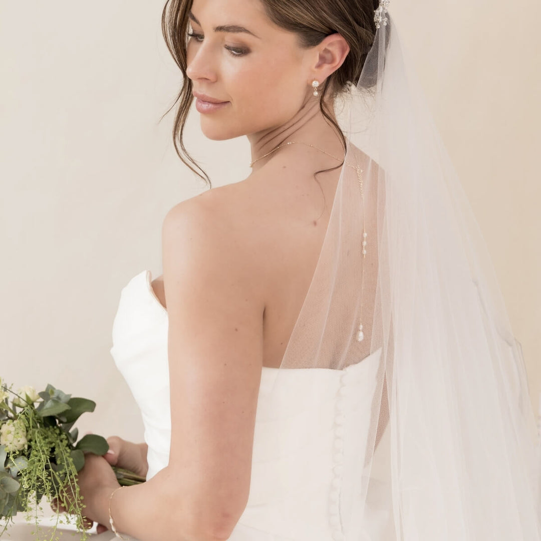 hope pearl bridal necklace back drop