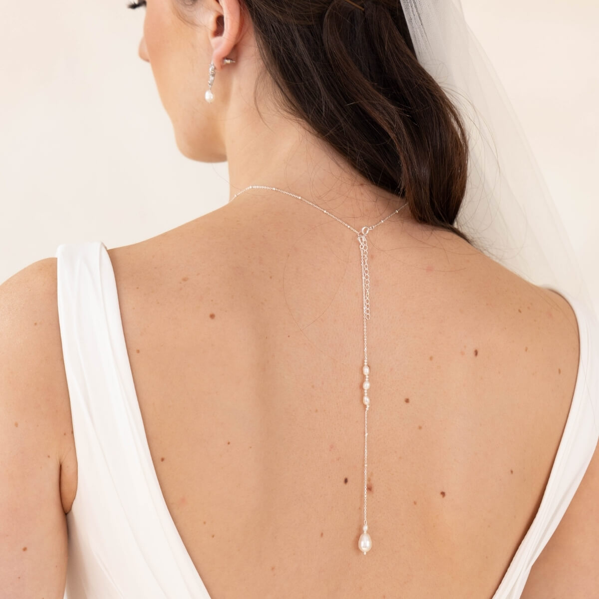 hope pearl bridal necklace back drop