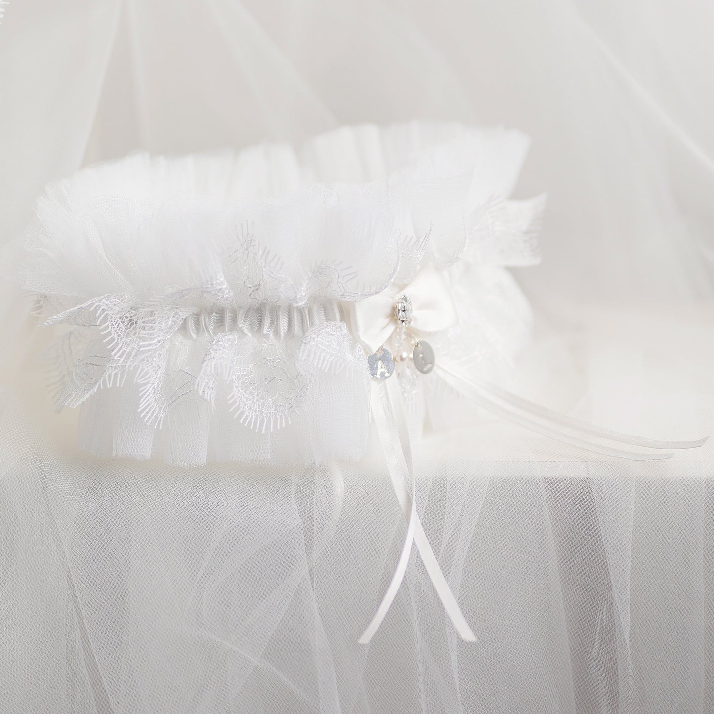 Pippa Ivory Garter